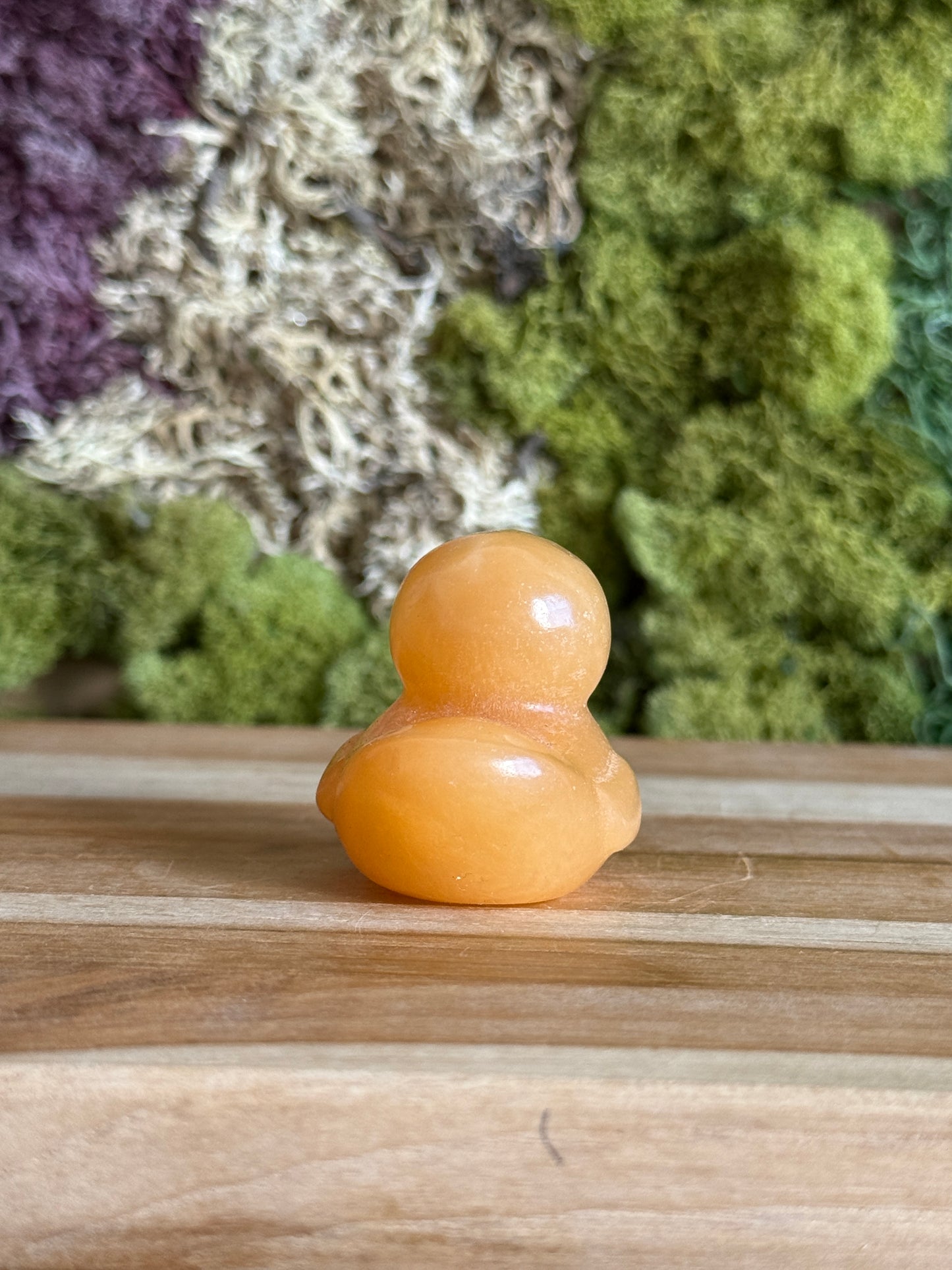 ORANGE CALCITE DUCK LARGE