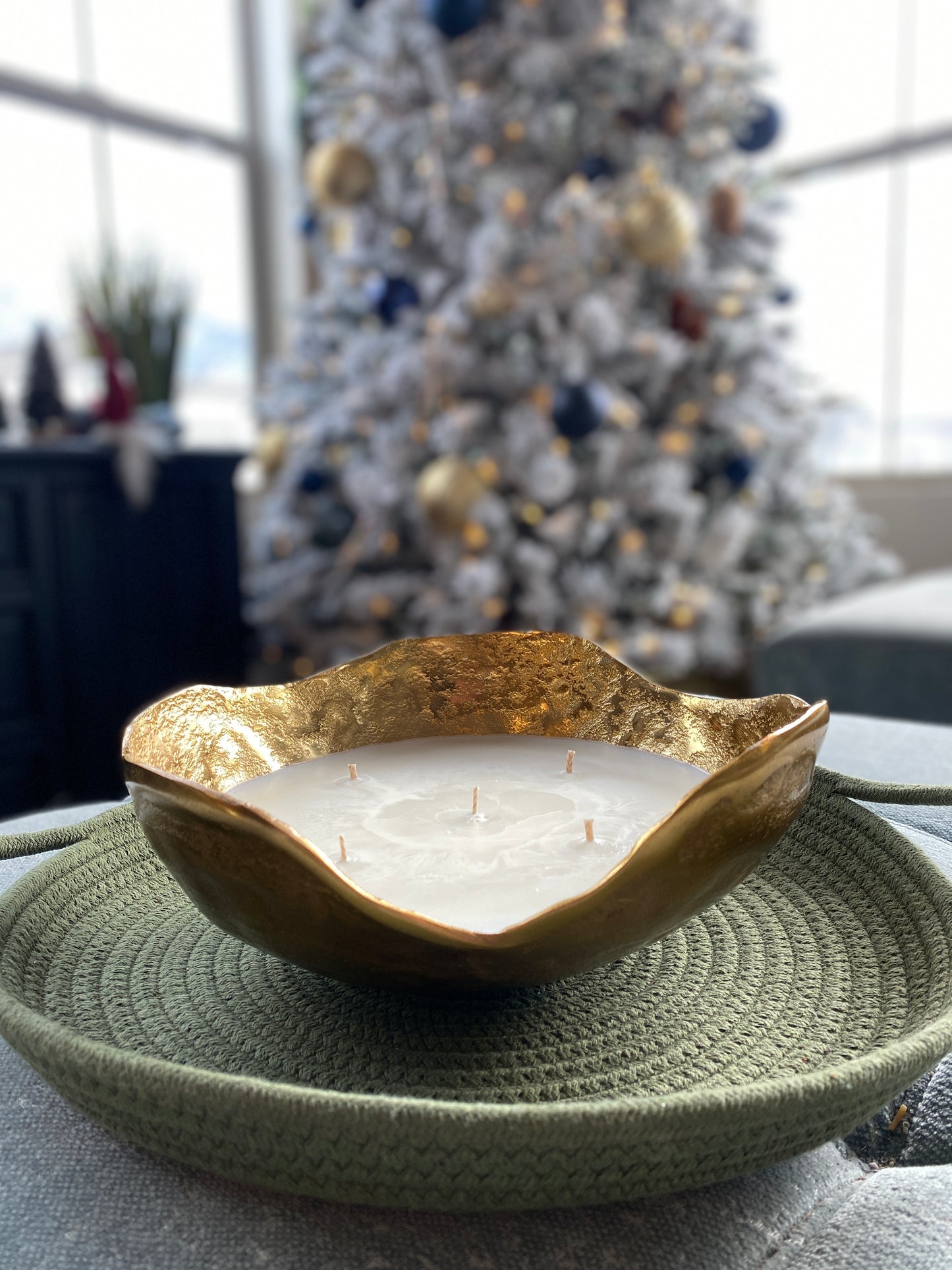 GOLD NATURAL EDGE 40 OZ SOY CANDLE