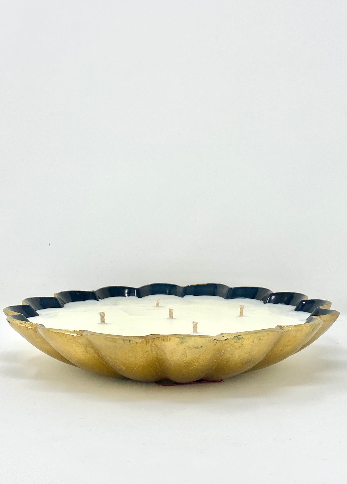 GOLD ROUNDED EDGE 24 OZ SOY CANDLE