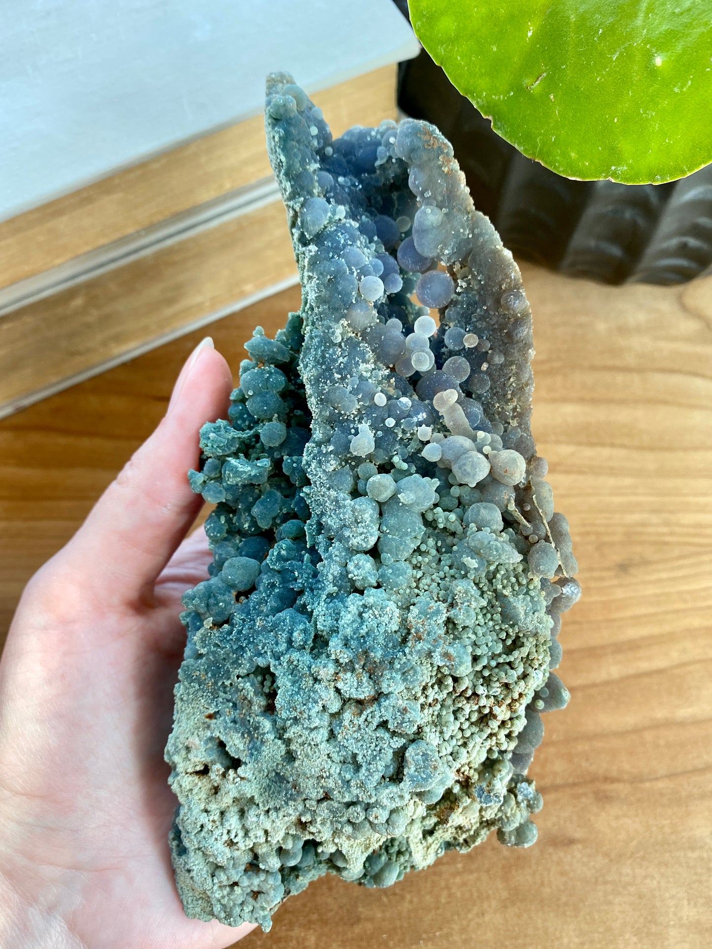 GRAPE AGATE SHIMMERING CLUSTER