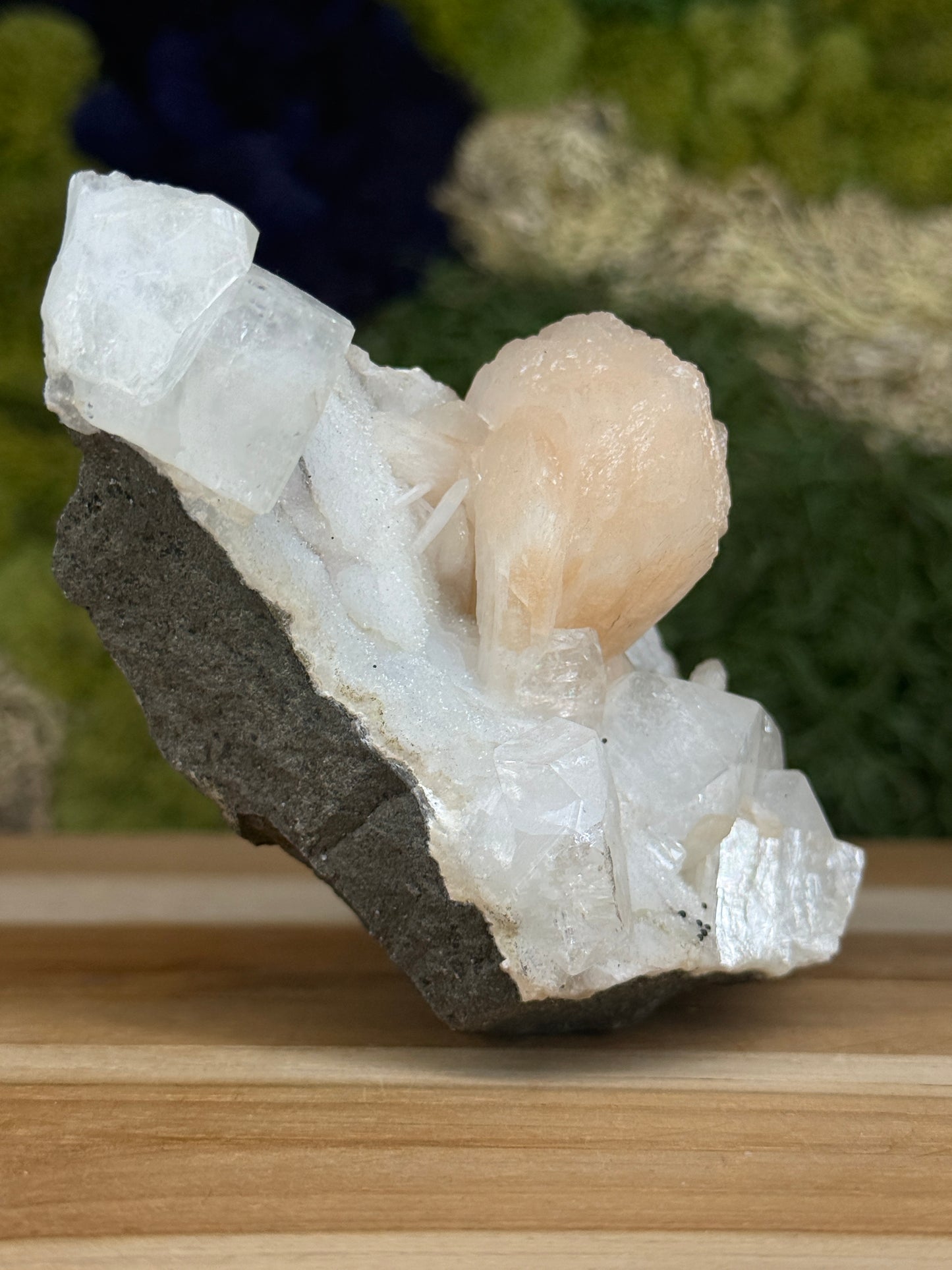 RAW ZEOLITE SPECIMEN