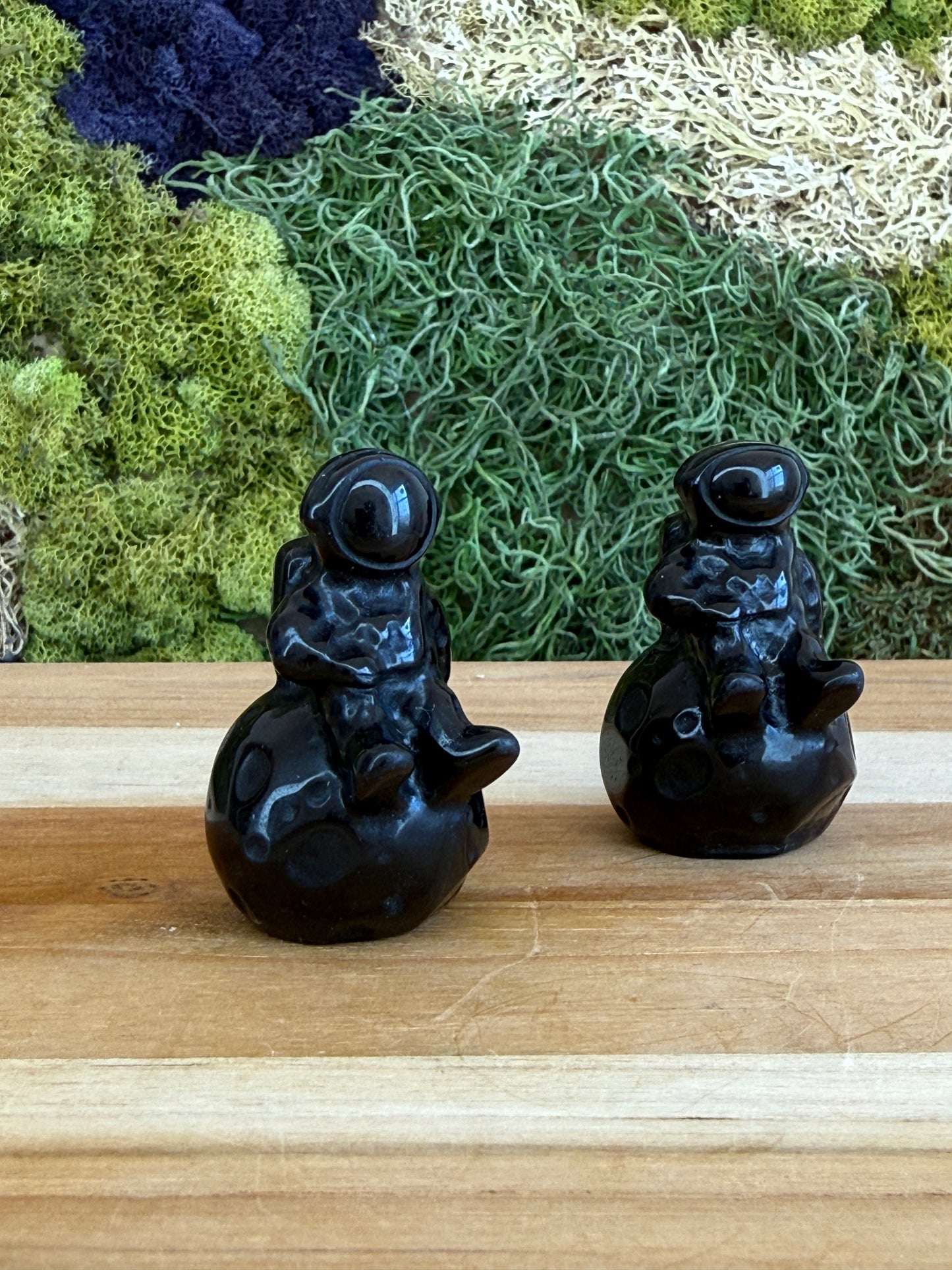 OBSIDIAN ASTRONAUT ON MOON