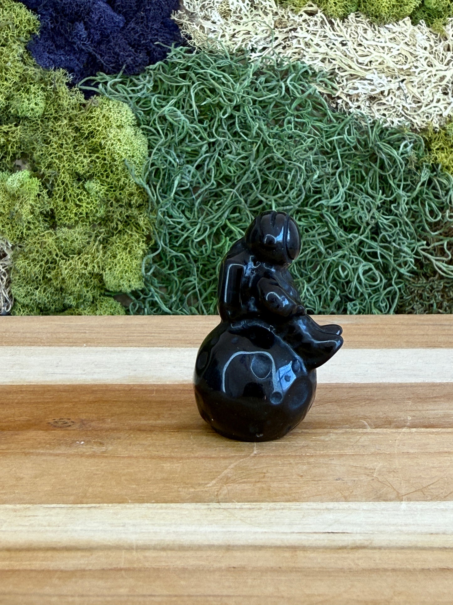 OBSIDIAN ASTRONAUT ON MOON