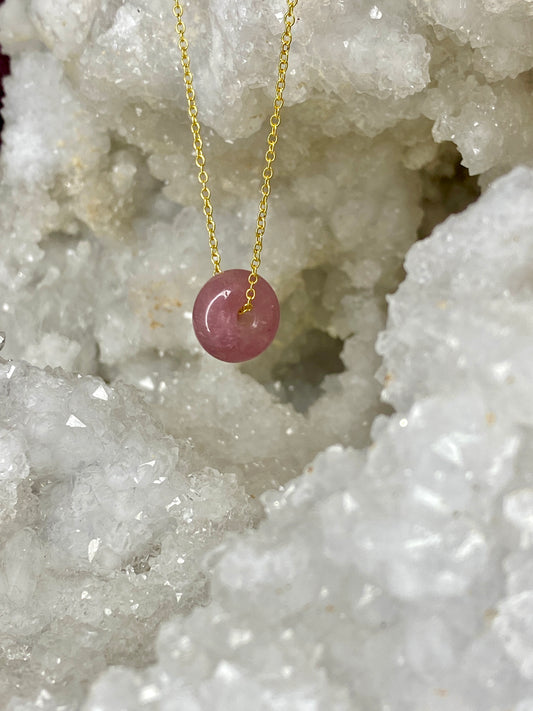 STRAWBERRY QUARTZ 20IN GOLD PLATED NECKLACE